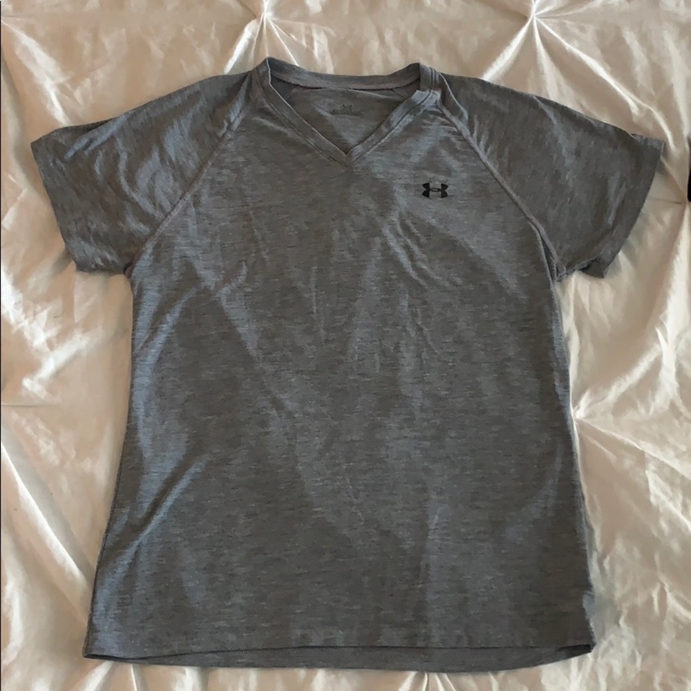Under Armour short sleeve athletic top